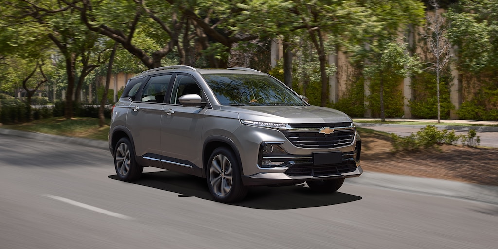 Captiva 2025, camioneta familiar con motor turbo eficiente 1.5L, suspensión delantera McPherson y transmisión automática CVT